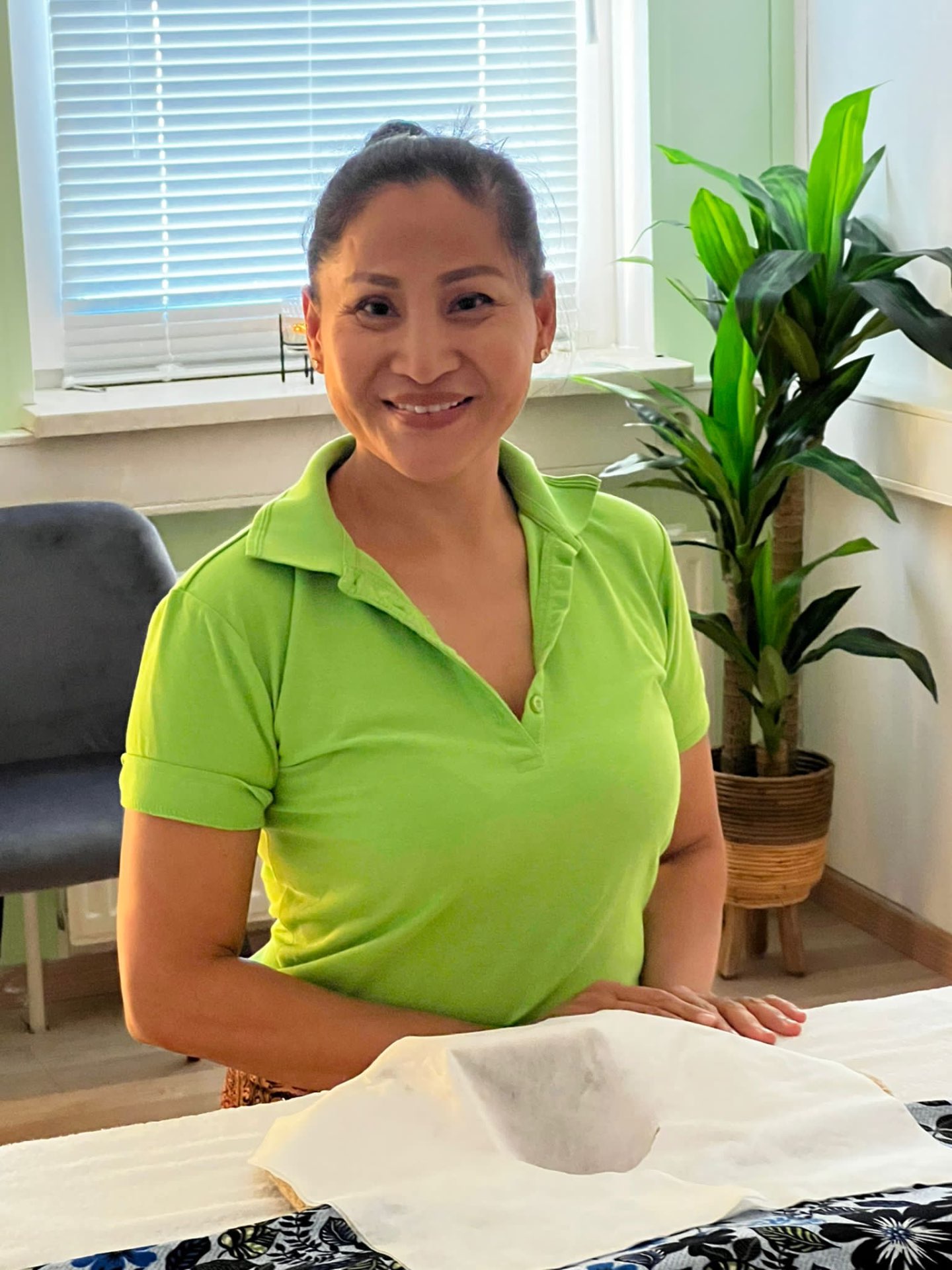 Dewi – Inhaberin von Dewis Bali Massage in Heinsberg
